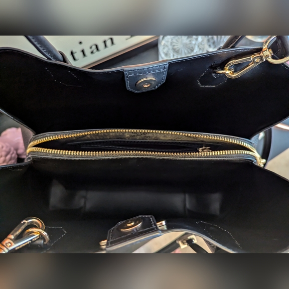 Low staet - Michael Kors - Black Small Tote with Crossbody Strap - EUC - Picture 6 of 10